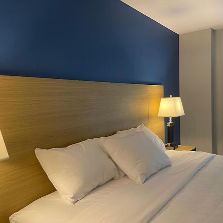 Baymont By Wyndham Gold River エクステリア 写真