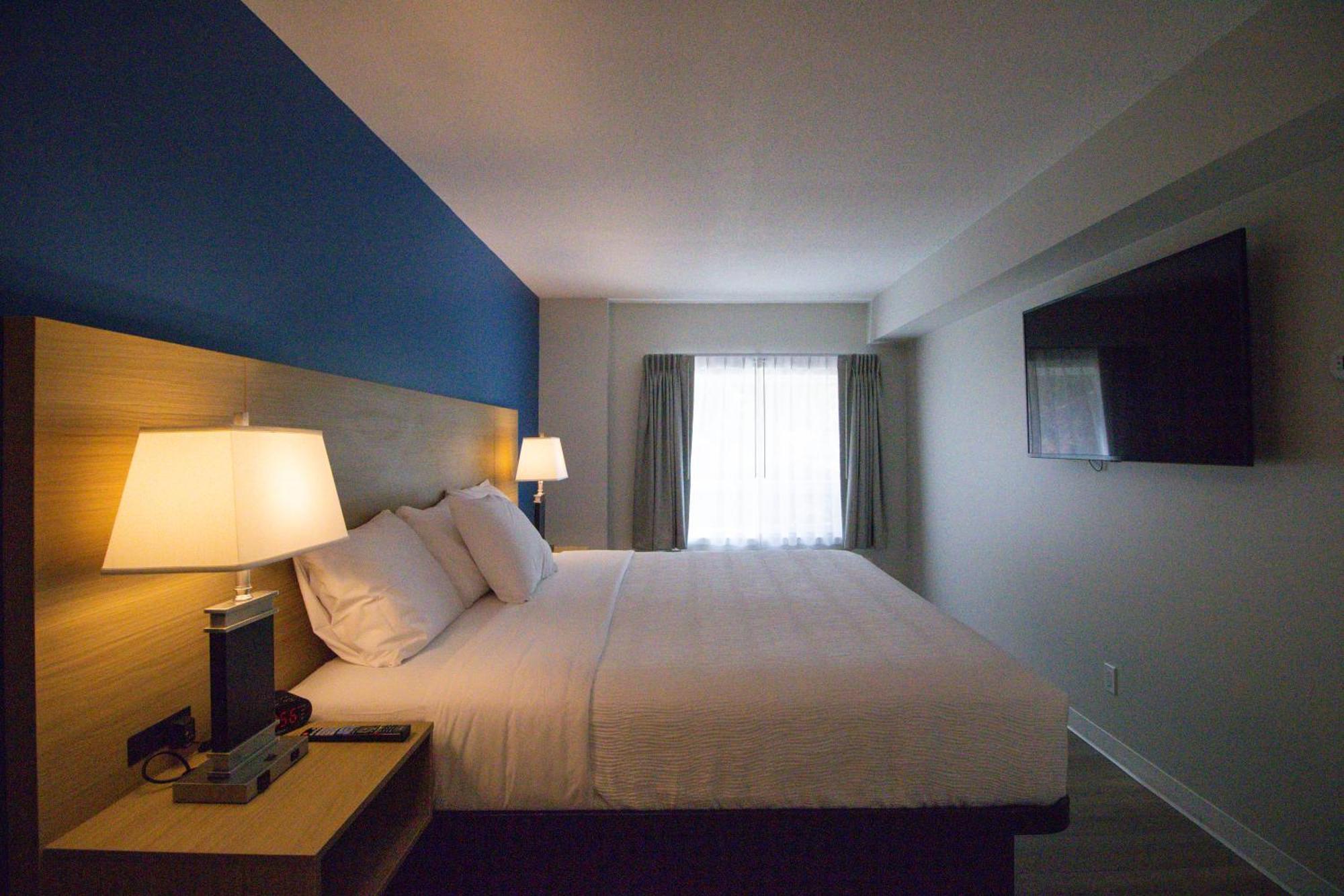 Baymont By Wyndham Gold River エクステリア 写真