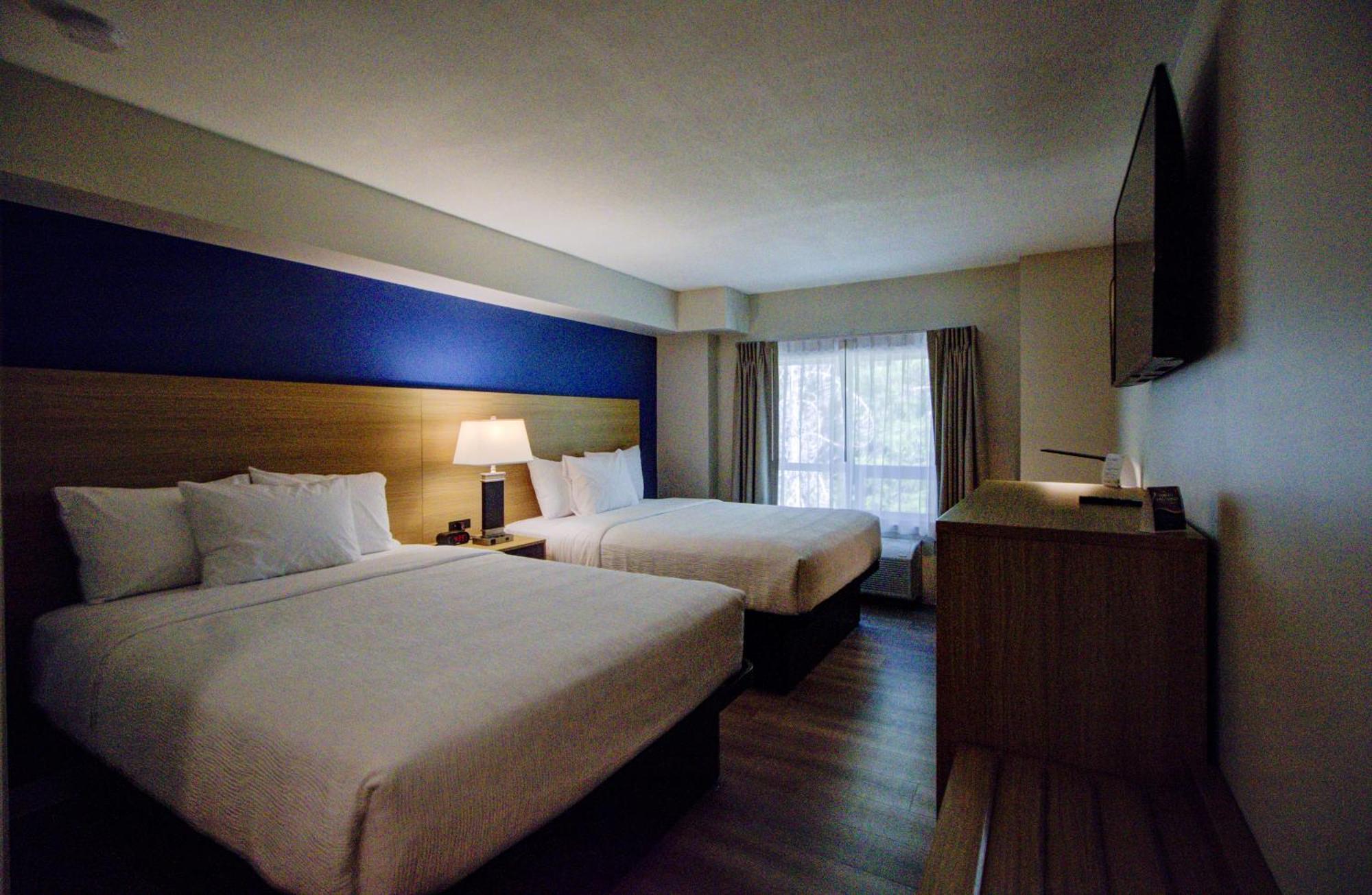 Baymont By Wyndham Gold River エクステリア 写真