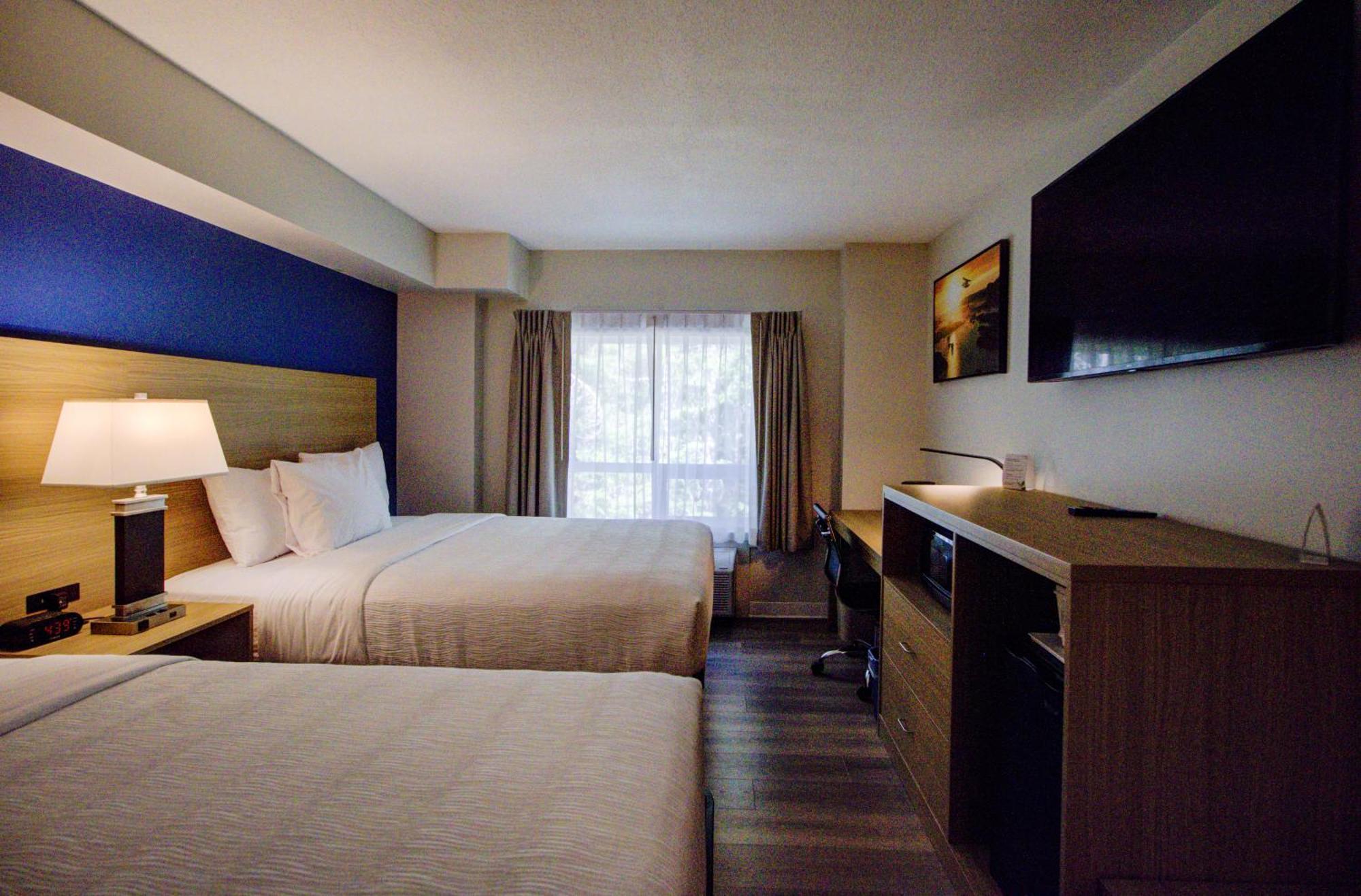 Baymont By Wyndham Gold River エクステリア 写真